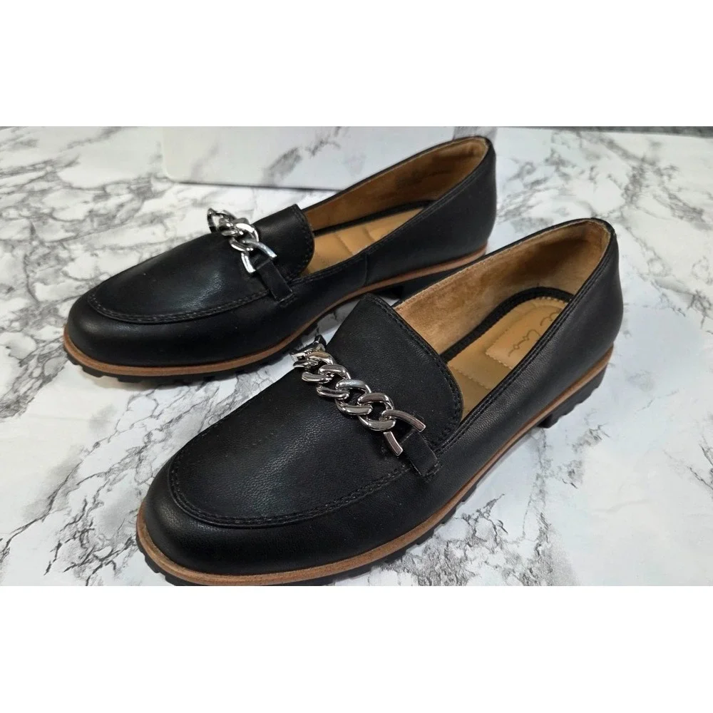 Me‎ Too Bayley Women's Black Synthetic Patent Leather Loafers - Size 8M